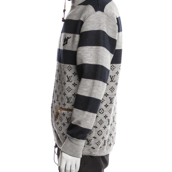 LOUIS VUITTON Printed Turtleneck Sweatsuit - Picture 4 of 6